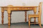 Bureau en pin, sur mesure, l'enfilade de 2 tiroirs, 4 pieds tournés  